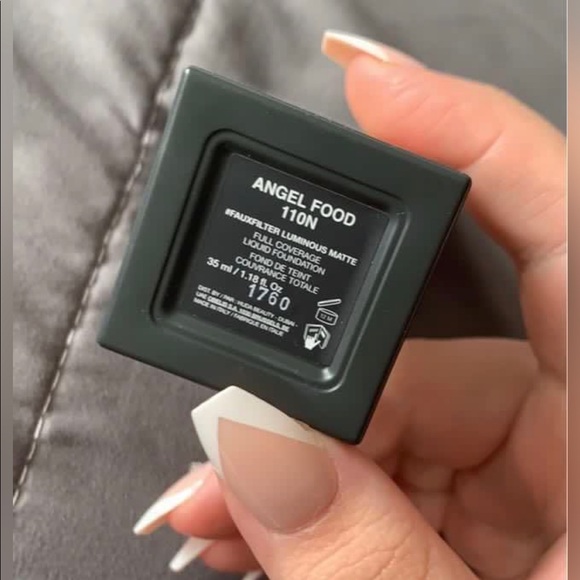 Huda beauty faux filter luminous matte foundation - Picture 2 of 2